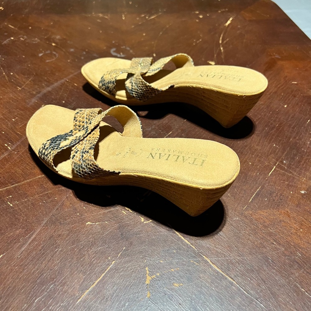Italian Shoemakers Snap Snakeskin Print Wedge Sandals Tan Brown Womens 9 Italy